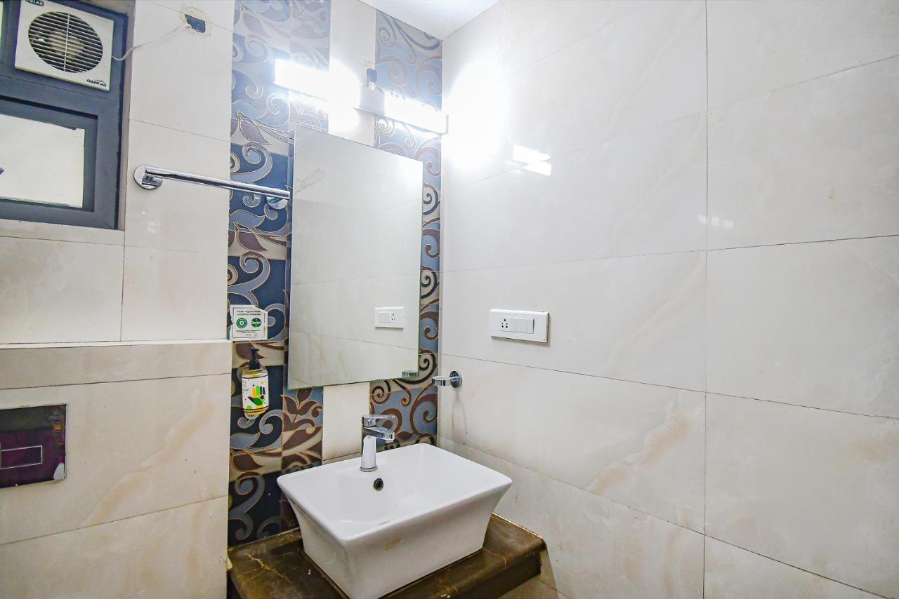 Hotel Radiant Kalkuta Zewnętrze zdjęcie