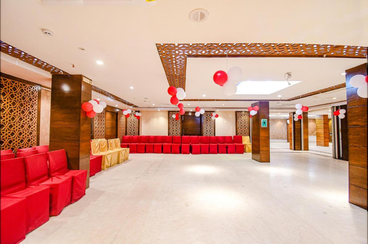 Hotel Radiant Kalkuta Zewnętrze zdjęcie