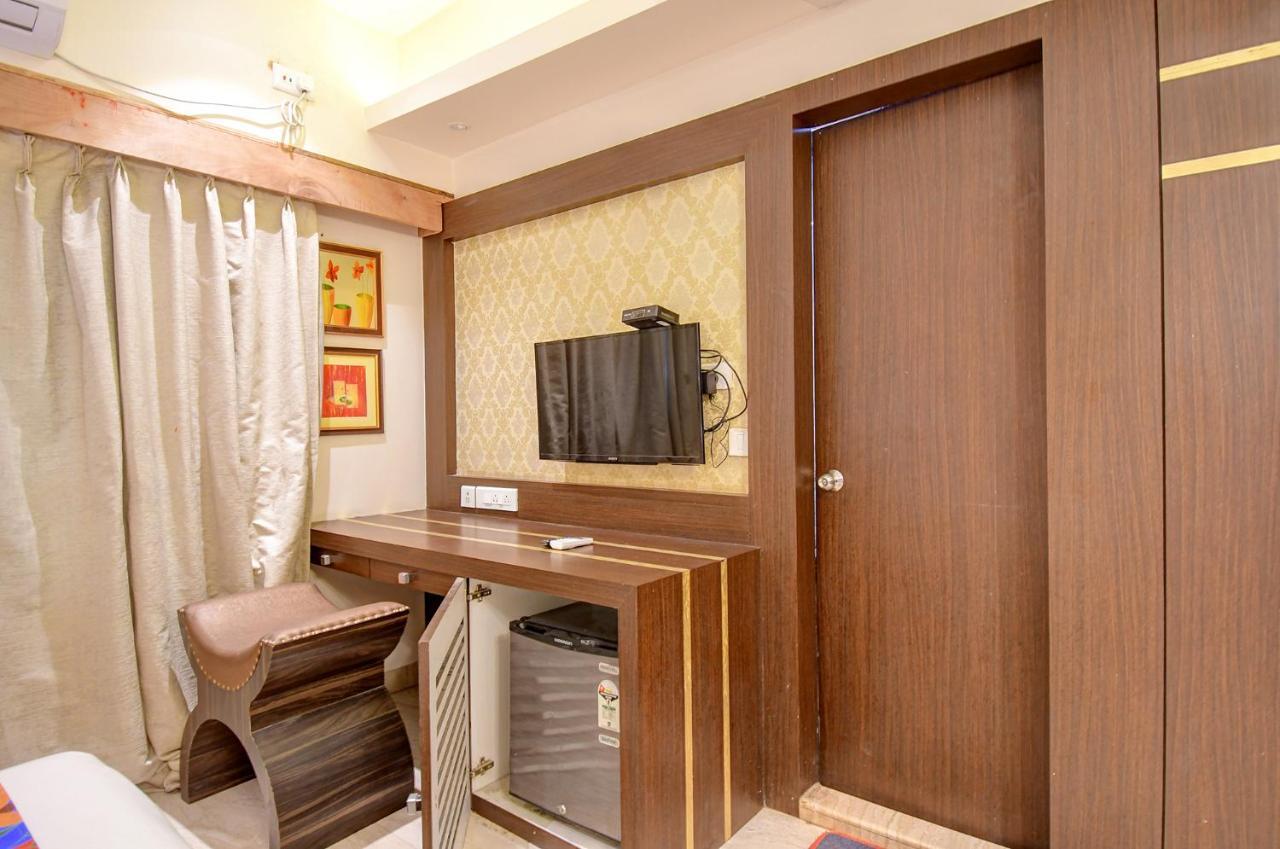 Hotel Radiant Kalkuta Zewnętrze zdjęcie
